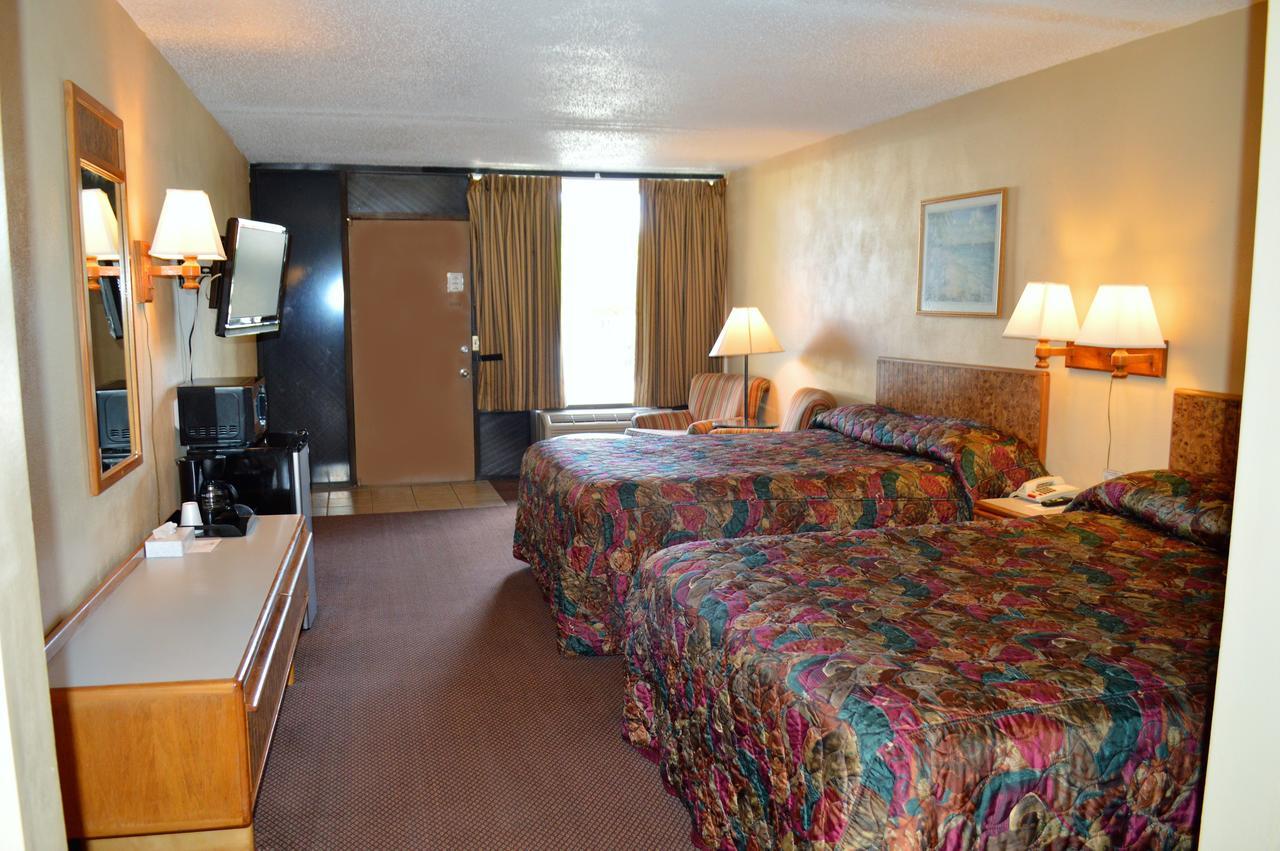 Tarpon Shores Inn ทาร์พอนสปริงส์ ภายนอก รูปภาพ